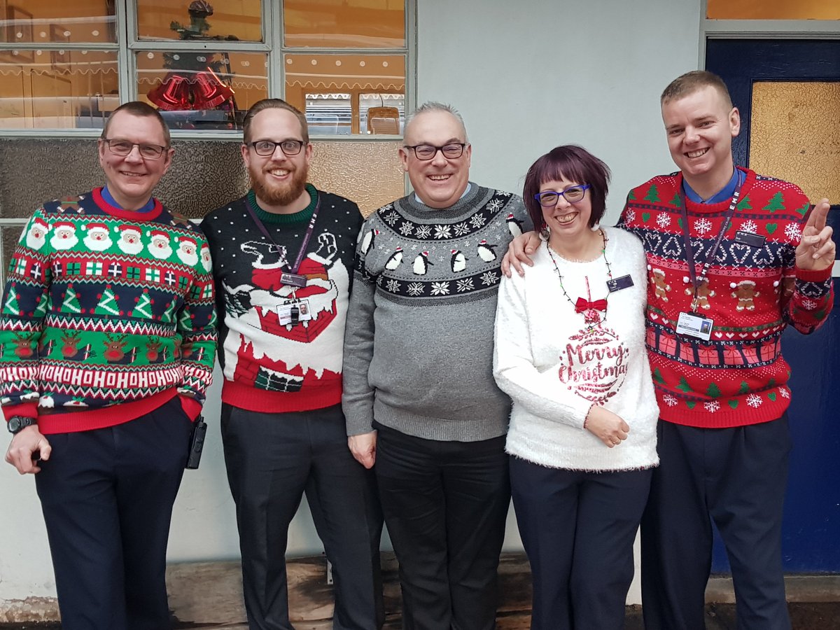 EastMidRailway's tweet photo. It's a very festive #ChristmasJumperDay2019 at East Midlands Railway today 🎄 https://t.co/IQY8lNon6L