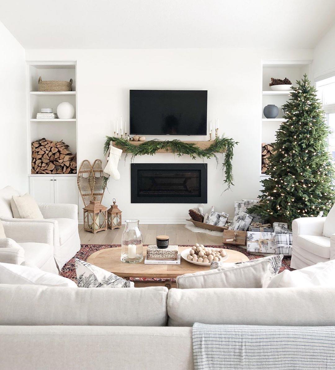 ComfifyHQ's tweet image. What does modern farmhouse decor really mean? 🤷 Tap on the link m.me/comfify?ref=w7… to get your free e-Guide and learn about farmhouse decor, as we break it down the core basics room by room! 🏠⁠
📷 by @KimPowerStyle on Instagram!⁠

#Comfification
#HomeDecor
#Interior