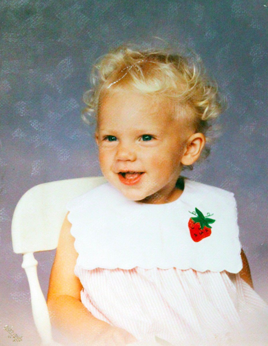 ilalalaiksyou's tweet image. Happy THIRTAY BIRTHDAY Taylor!! @taylorswift13 no enough words to explain how much you mean to me. I loveyou forever and always Artist of the Decade!! 💓💘
#HappyBirthdayTaylor