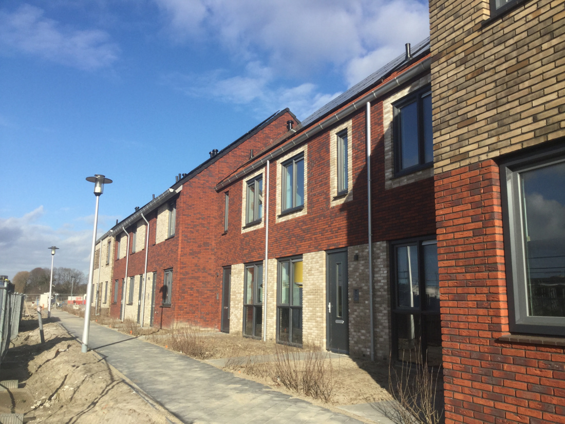 TBI-onderneming <a href="/koopmansbouw/">Koopmans l TBI</a> werkt in Utrecht aan één van haar meest duurzame projecten. Hier maken de bewoners gebruik van comfort-as-a-service: voor een vast bedrag per maand zijn zij gegarandeerd voorzien van een aangename temperatuur en een vaste hoeveelheid warm water!