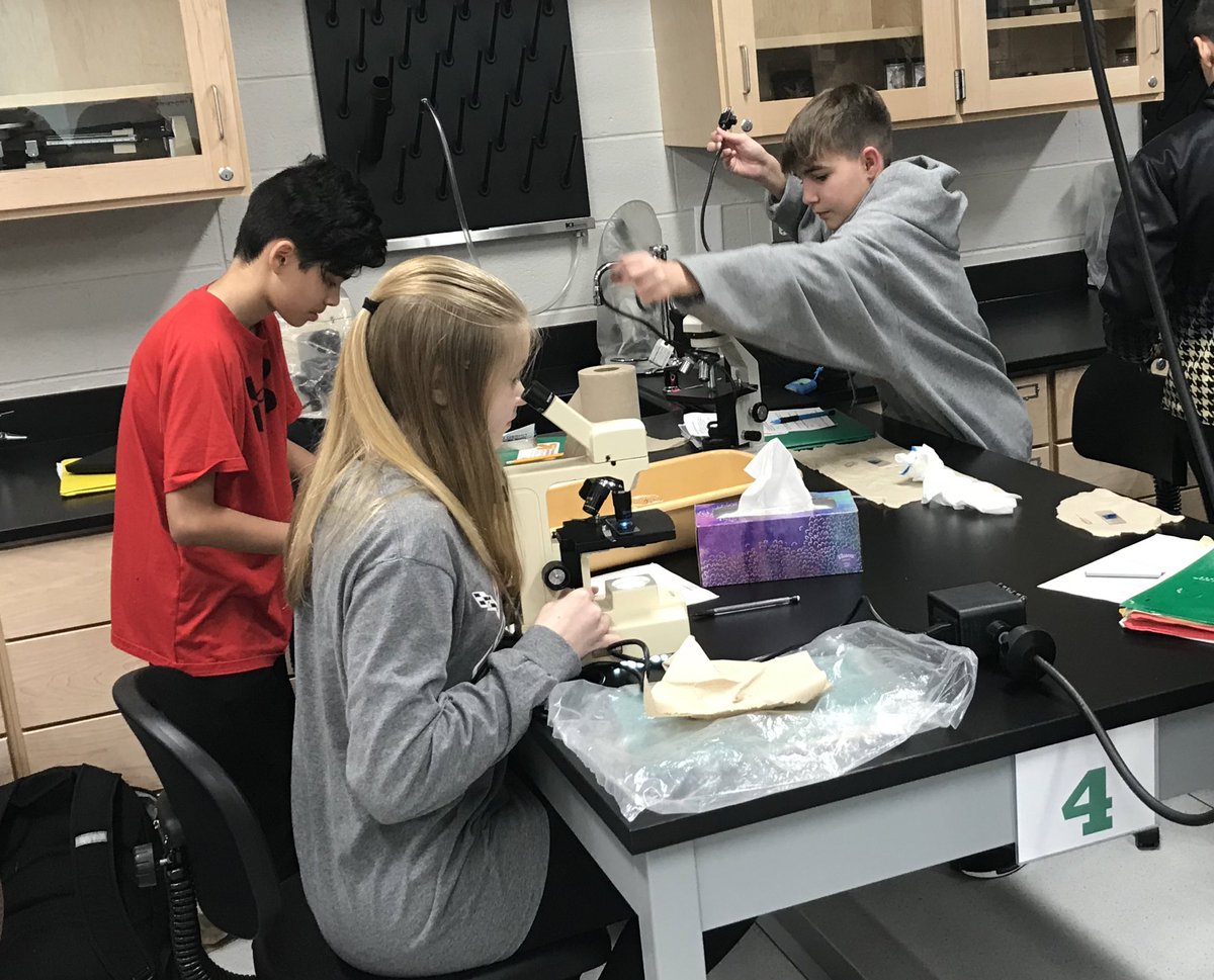fitzG's tweet image. @Bendist25 Mr. Bradbury demonstrates the cell lab with the help of our new science lab technology before the 8th grade students perform the lab #techasatool #goodteaching