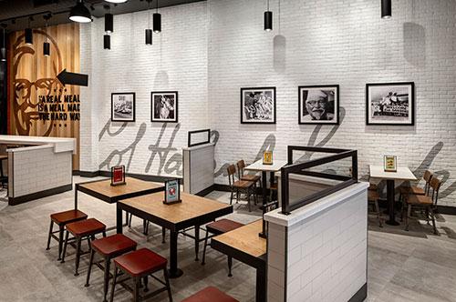 Gra_World's tweet photo. @KFC has unveiled a new urban inline #restaurant #design in the #Bronx, #NewYork. 🍟

The new design gives the #brand a modern #look that, at the same time, captures the Colonel’s  #vintage flavor! 🍗

👉 Read the complete news: https://t.co/P72LYW51ED https://t.co/pXMjkrRVIg