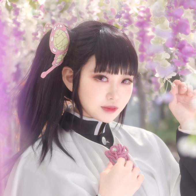 みりんさんがTwitterに投稿した栗花落カナヲ(鬼滅の刃)のイラスト。