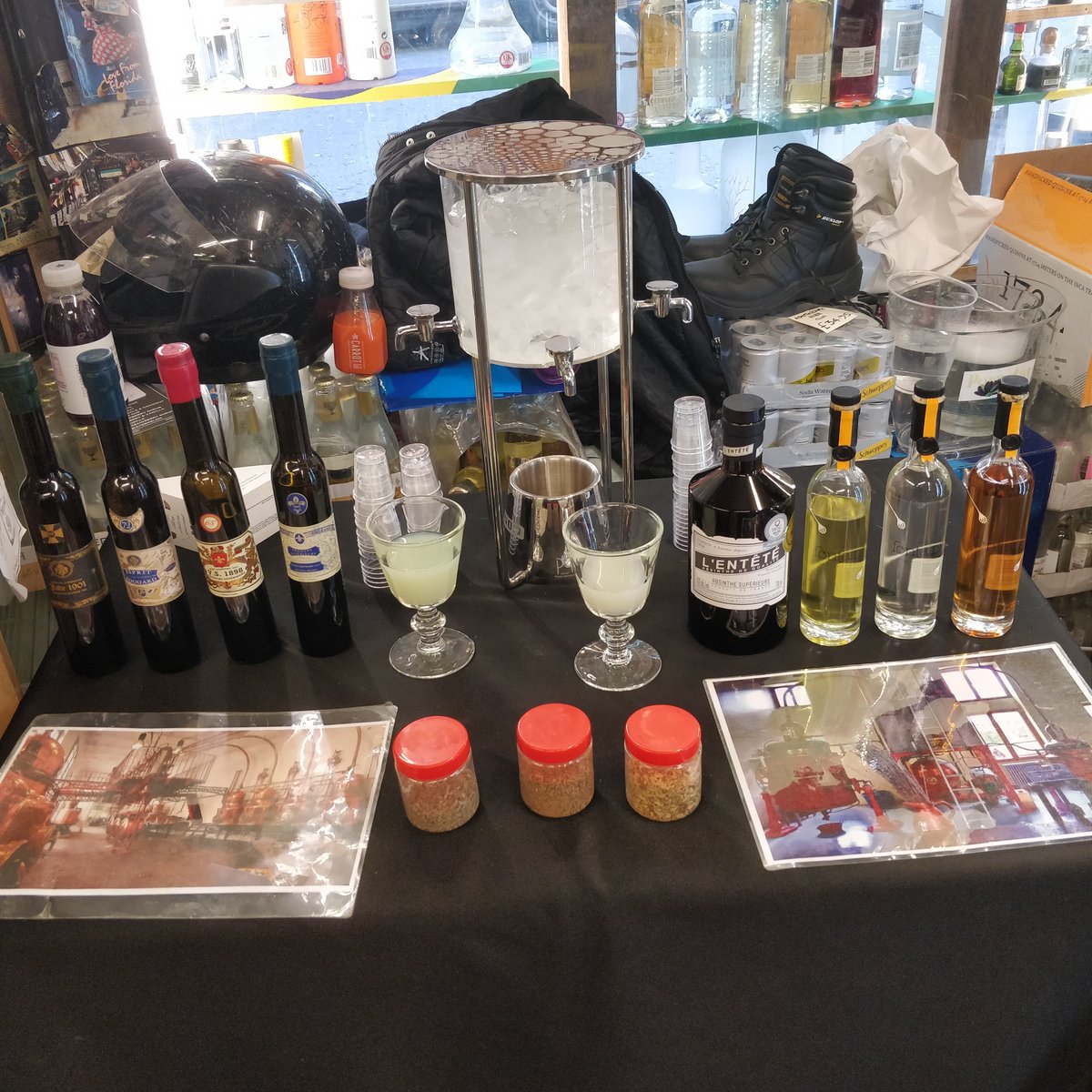 Tasting on today in <a href="/gerryswinessoho/">GERRY'SWINES</a> our delicious #Absinthe portfolio, La Maison Fontaine <a href="/FrenchAbsinthe/">Fontaine Absinthe</a> also the wonderful <a href="/JadeLiqueurs/">Jade Liqueurs</a> range and the <a href="/CombierUK/">Combier UK</a> L'Entêté #SipOrMix #PerfectForChristmas