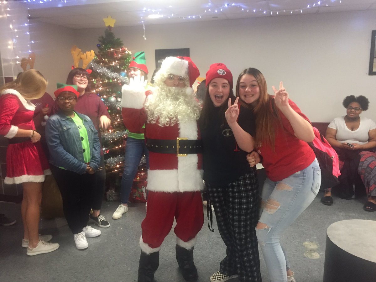 gwenelder's tweet photo. Santa’s checking in @AMCHSWeb on who’s been naughty or nice.#AMCHSBetterTogether https://t.co/oYy6iNK9G6