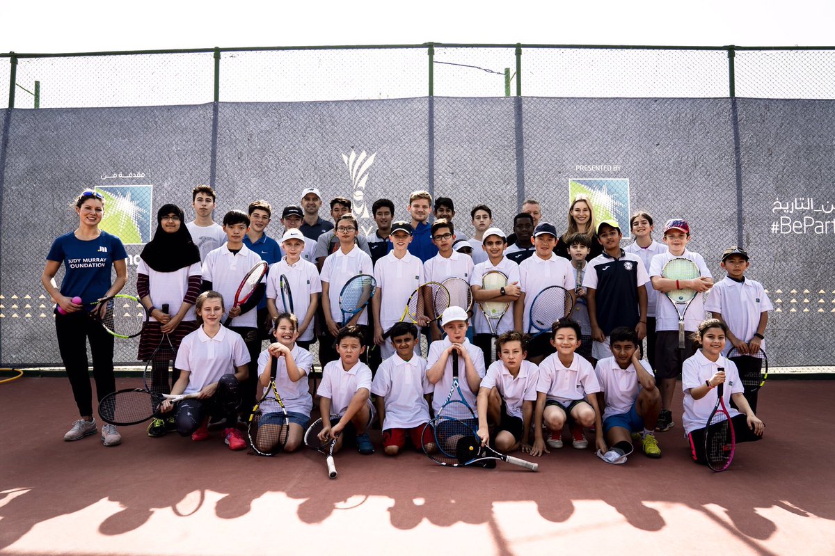 MelBenson111's tweet image. Kids clinic @JudyMurray style in 🇸🇦 @DiriyahCup for sponsors @Aramco with @theljubicic.

33 kids, ☀️&amp;amp; then @Babsschett @David__Goffin @tompatennis gatecrash your session...&amp;amp; @fabiofogna says hello to us too...😳 #EngagingCommunity #RoleModels 
@DiriyahSeason #bepartofhistory