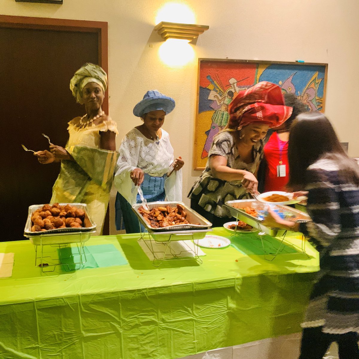 VerlaineDiane's tweet photo. “When you invite someone to sit at your table, and you want to cook for them, you're inviting a person into your life.” Maya Angelou

Thank you to our beautiful sisters for the Food, love, smile &amp; style in the stormy/cold weather of New York.

Soul food, whole mood🎶 
#JollofRice https://t.co/DMjhSRRvvv