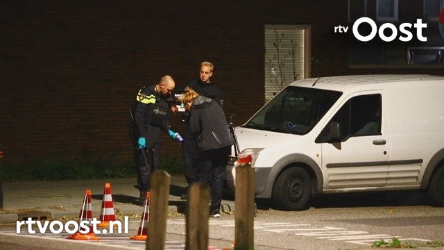 Politie pakt Zwollenaar (24) op voor schietincident in 2016. #rtvoost.