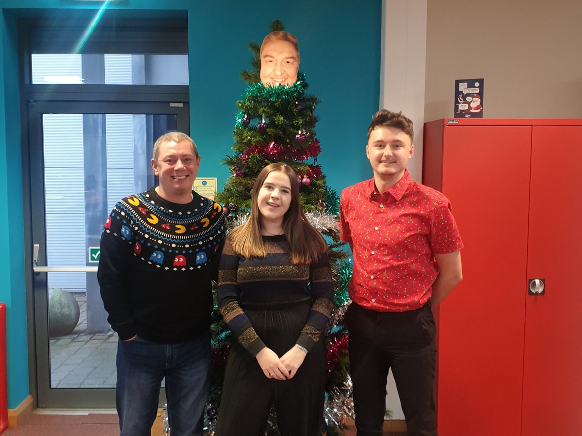 GradSpecialists's tweet photo. Our team are looking fantastic in their festive jumpers this #ChristmasJumperDay! 🎅🎄

In aid of raising money for @savechildrenuk🙌

Featuring our angel - fantastic Chris from @NewsatNA 😂

#FridayThe13th #ChristmasJumperDay2019 #FridayFun https://t.co/i48vb5kPm1