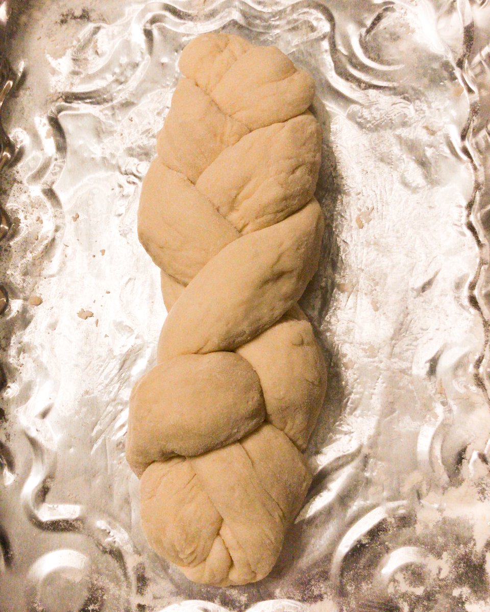 issues_group's tweet image. Happy challah days! 👩🏻‍🍳 Lauren and Riva from the #SMCPR team baked #challahbread at @vilnashul with @sprinklechallah and it looked delicious.

We're lucky they brought some in to share.😋