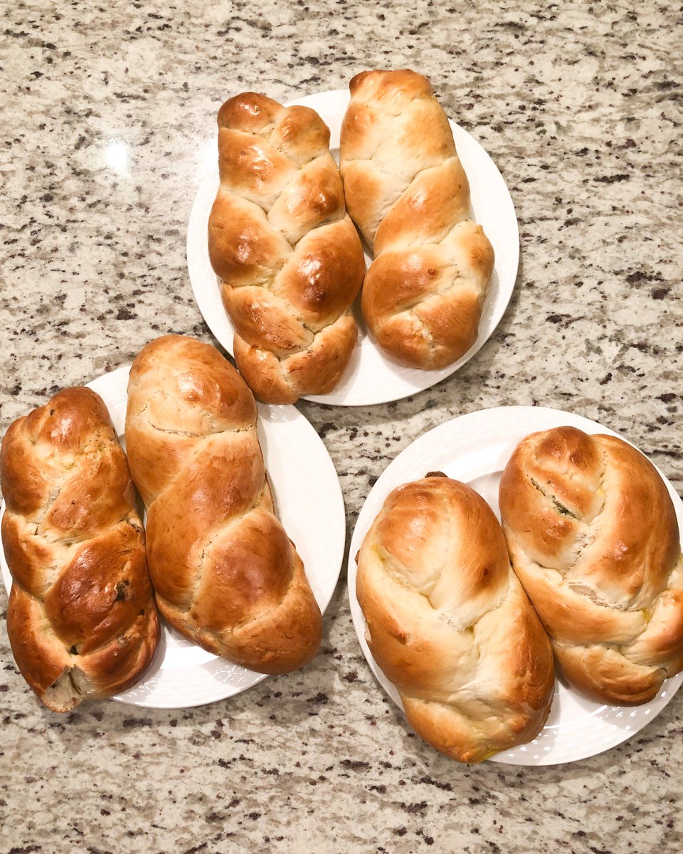 issues_group's tweet image. Happy challah days! 👩🏻‍🍳 Lauren and Riva from the #SMCPR team baked #challahbread at @vilnashul with @sprinklechallah and it looked delicious.

We're lucky they brought some in to share.😋