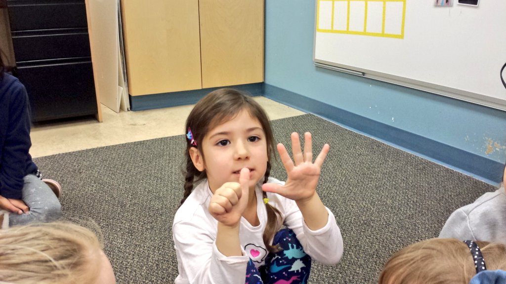 Prince Andrew P S On Twitter Breaking Down Numbers Into Smaller Units With Our Fingers 5 Can Be 3 And 2 Or 4 And 1 Numbertalk