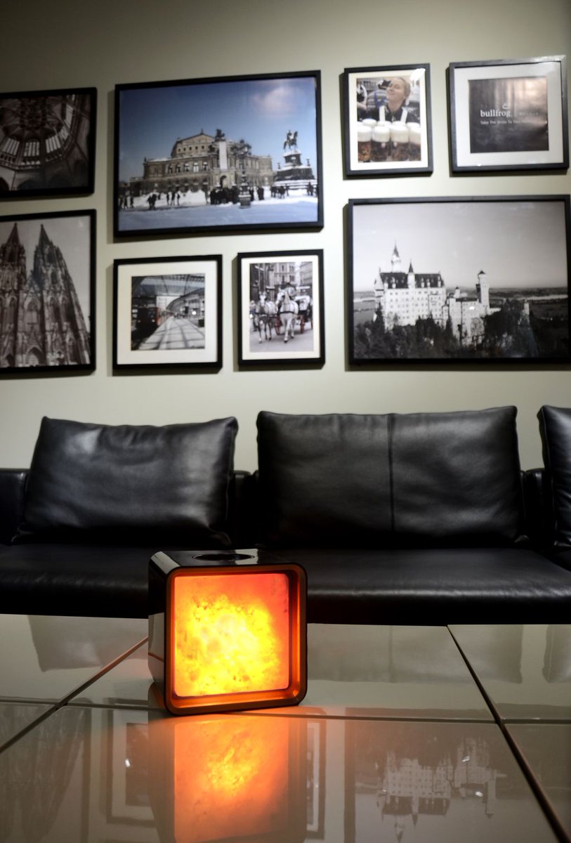 LIFEhomedecor's tweet image. The lamp’s natural salt is heated by an energy-efficient LED bulb to send negative ions into the air to balance the bombardment of positive ions that we are exposed to every day. 🧡

#zencube