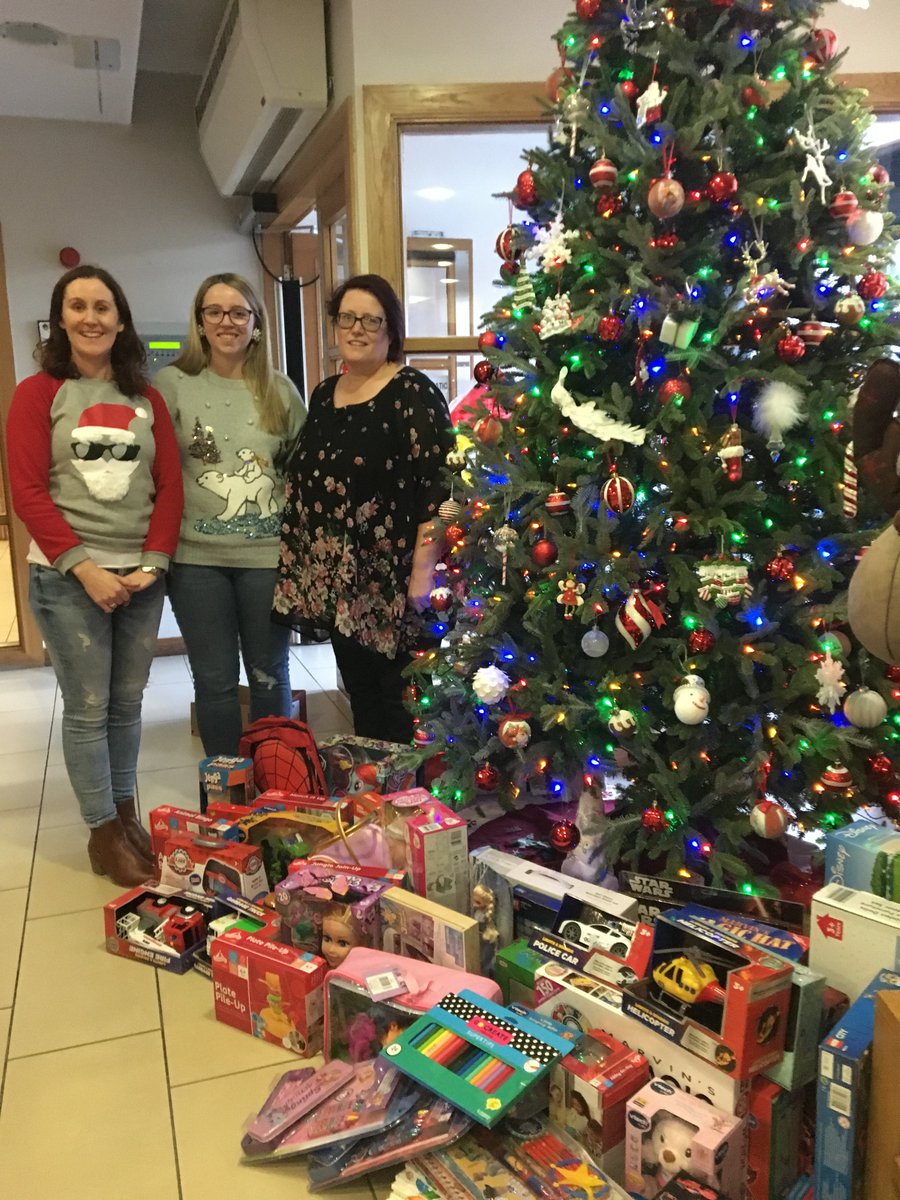 HenryScheinIE's tweet photo. Siobhán & Amy from @HenryScheinIE dropping off gifts to the @RMHC_Ireland for the "magic press". #henrysangels #givingback #merrychristmas https://t.co/WDgFrkX1uq