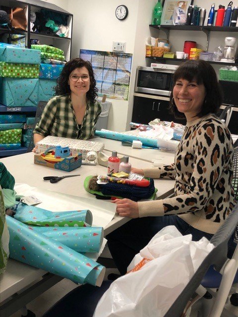 Duke_CSC's tweet image. Project Share - the gift that keeps on giving! Thanks so much Unit 9300 - inpatient Medical Oncology at Duke University Hospital for your continued support! Happy Holidays! @DukeHealth @Duke_DCA @VolTriangle