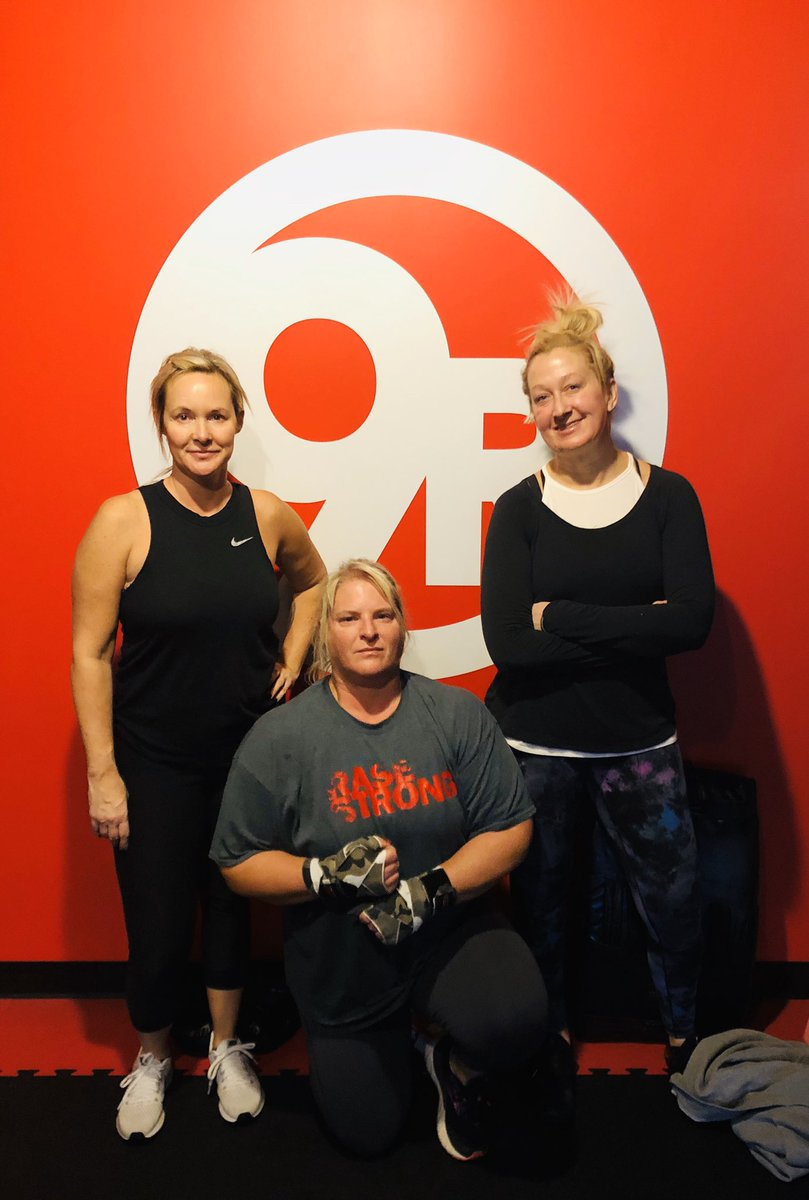 BrookeLincoln's tweet photo. Awesome way to start the day! @9Round 🥊🥊#9Rounds #9RoundNation #FitFriday #SweatySelfie https://t.co/BhGZs8KSKx