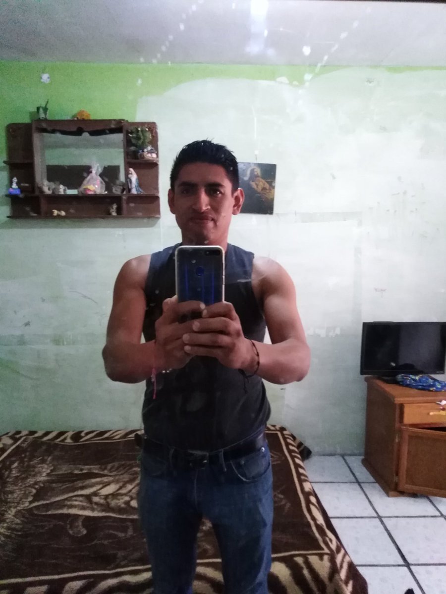 Jairobarajas17's tweet photo. @Andrw95731307 Buenos días amigos con gusto puedo conocerlos https://t.co/OX2ZuTQddP