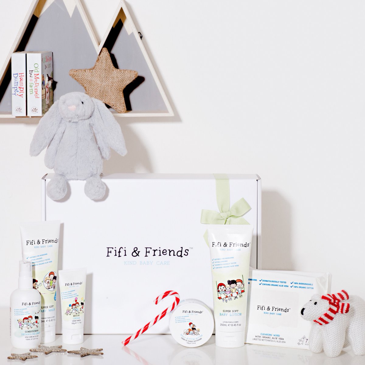 Only 12 more days until Christmas!
Have you bought all of your gifts?
If you need present ideas for someone with little ones or someone expecting, discover our Christmas sets page via the #linkinbio.

#fifiandfriends #skincare #giftideas