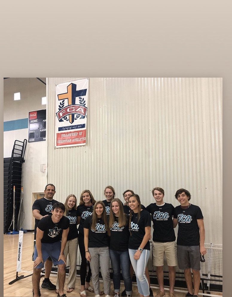 HutchChris15's tweet photo. FCA Treasure Coast is having a positive impact on the lives of a ton of student athletes on the Treasure Coast. Looking good in that Under Armour gear #fcatc #FCA https://t.co/FoKYpq5Biu