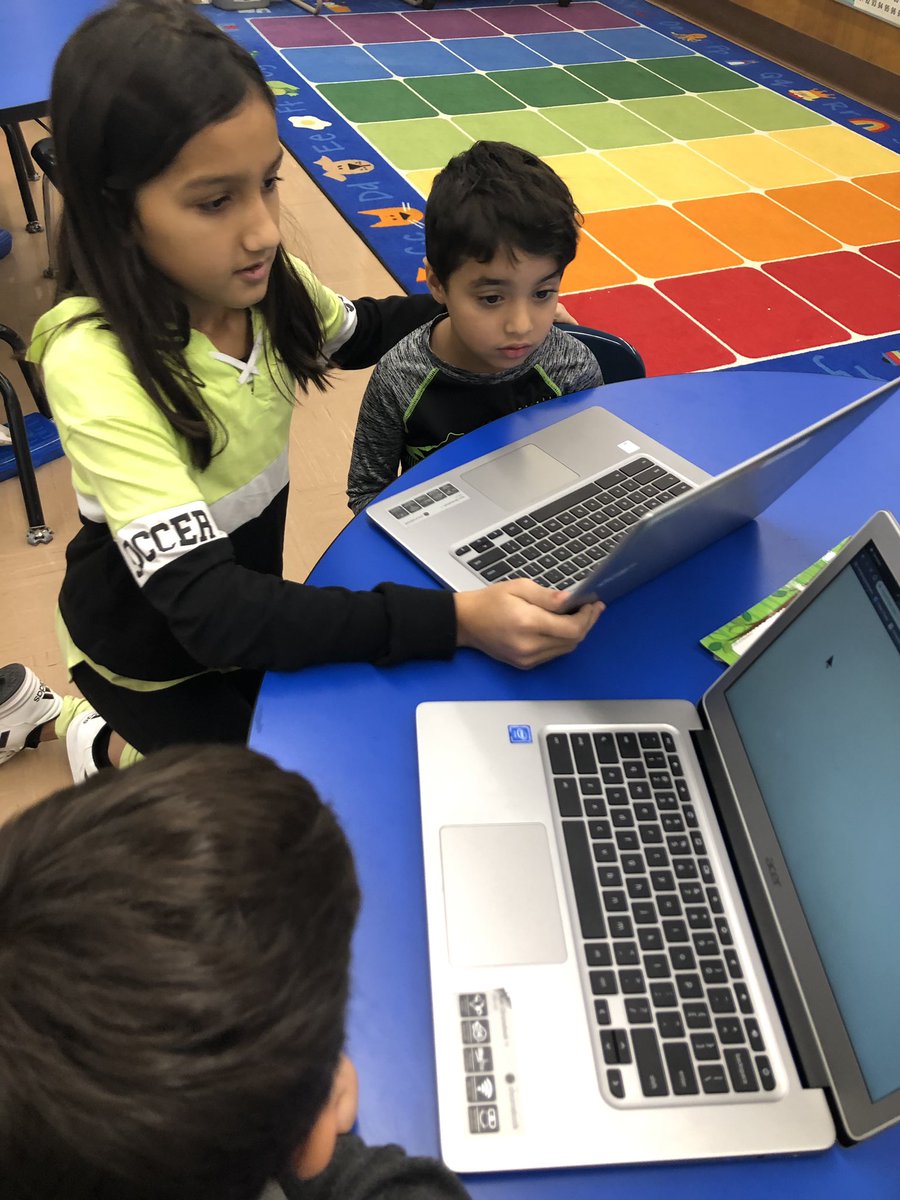 dauchert2210's tweet photo. Working with our K students to code! Way to go, 4th graders! π@Jen1Curry @kristymc24 #MOTSDHourofCode2019 https://t.co/w59UcNUBlv