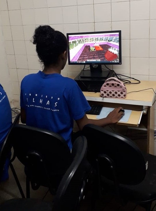 Trust4Americas's tweet photo. Jovens da cidade de 🇧🇷 juntos com a @Trust4Americas @MicrosoftBr e o #CentroPOETAIdear programando na #HoradoCodigo visa a desmistificar a ciência da computação a partir do incentivo ao aprendizado em conceitos básicos de programação. #CSforGood https://t.co/c3zENdxbpp https://t.co/BrDGJv0Yas