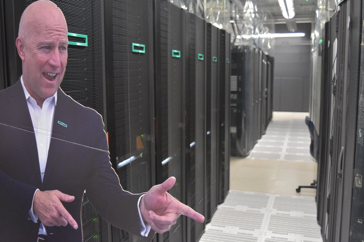 mtagboard's tweet photo. Who's excited for the #AEMLive? We know Flat Danly is! #WeAreHPE https://t.co/fa5NEidts8