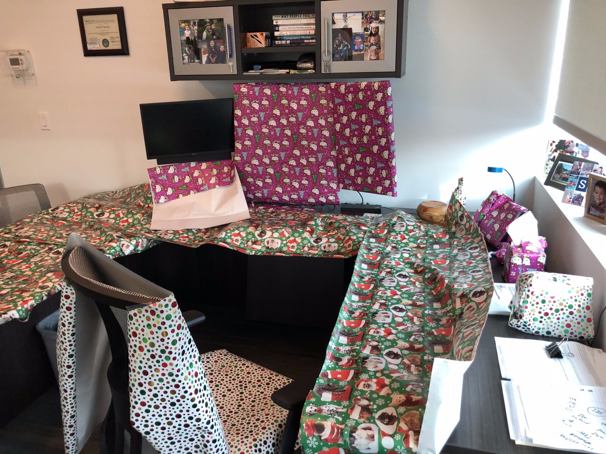 CaseFMS's tweet photo. Someone’s mixing mischief with their holiday spirit here in the office.
#holiday #happyholiday #FridayFeeling #CaseSnow #prank #gift #LetItSnow https://t.co/DfYDpZrZ42