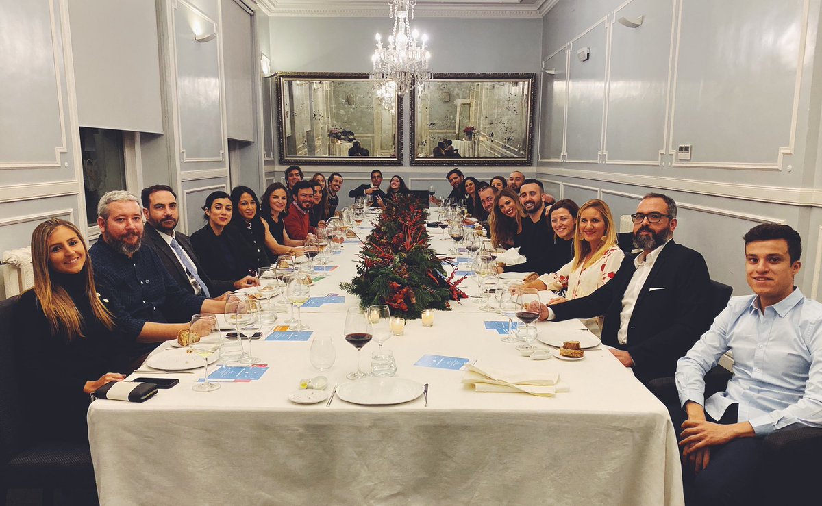 cahdoria_'s tweet photo. Thank you @TwitterEspana for being the BEST! I’ve learned so much with each and everyone of you! I’ll miss you so much! ❤️ #LoveWhoYouWorkedWith https://t.co/l1u5Frkacu