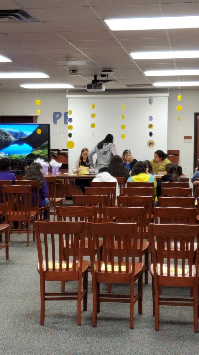 KendlGraham's tweet photo. Round TWO! #spellingbee #wearelewis https://t.co/0qPfE9GHOg