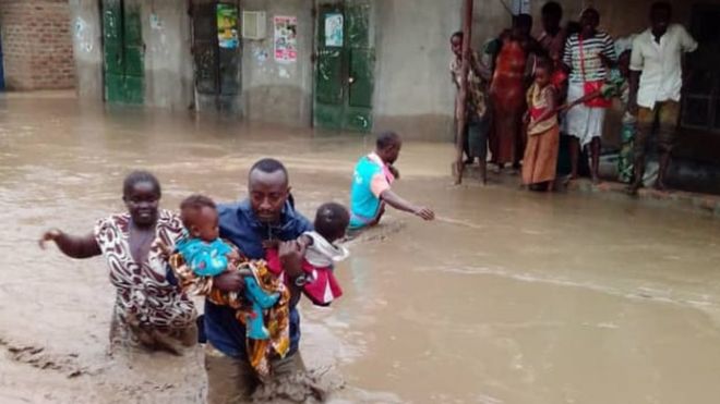 rpallanuk's tweet photo. As #COP25Madrid closes, #climate extremes continue:
Sydney #bushfire; #flooding in Afghanistan, Burundi/Uganda, Colombia/Peru/Ecuador, Sri Lanka; Iceland #snow; #cyclonebelna Madagasgar; Somalia storm while #drought+#floods affect South Sudan via @PHE_uk
https://t.co/PunSy2hOtA https://t.co/AliZOtOU9z