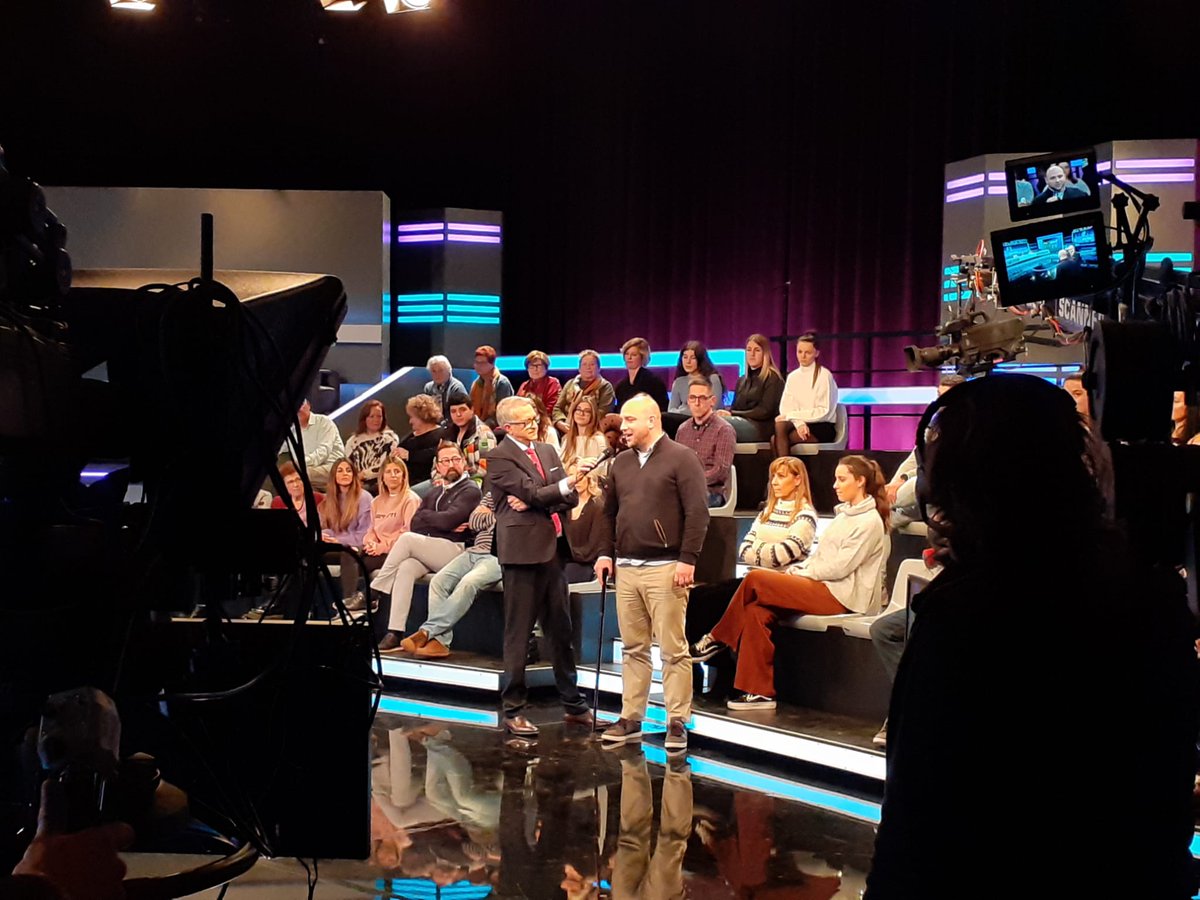 [🔴] Aquest 2019, l'Albert <a href="/punyet/">Albert Puñet</a> ha hagut de tornar aprendre a caminar, després de patir un accident de moto. Malgrat totes les dificultats, té clar que aquest ha estat el pitjor però també el millor any de la seva vida 📱 #AraiAquí2019