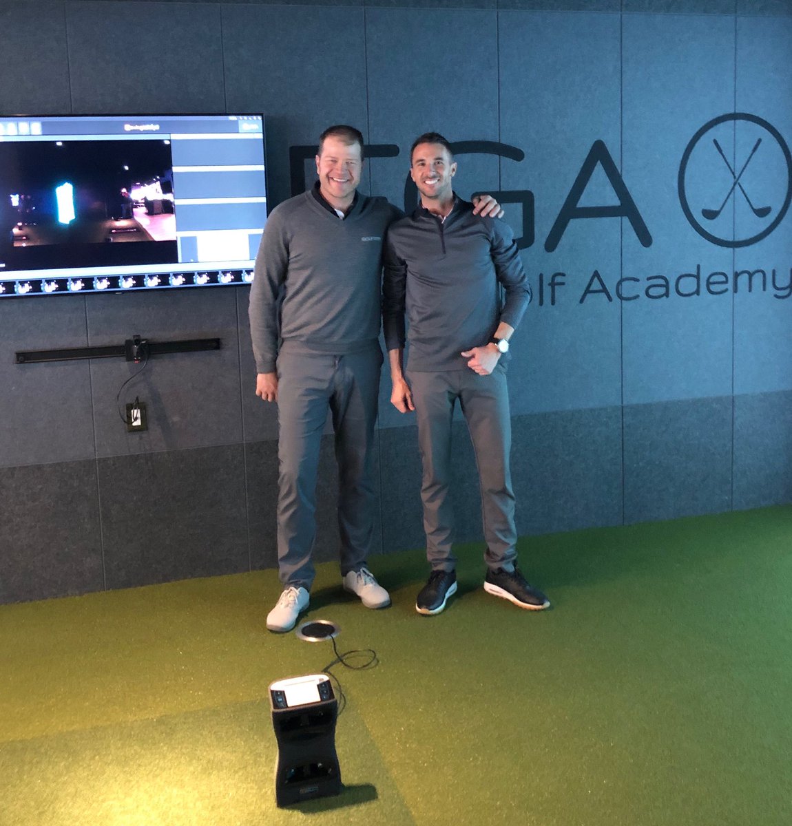 ForesightCanada's tweet photo. We had a great day at the new  Foisy Golf Academy in Laval, QC.  Team ambassador, @jasongiesbrecht, Foresight and Swing Catalyst!  The space looks amazing and a big thank you to @stevefoisy and team for having us 😁🤜🤛 #quadsquad https://t.co/HbWNSzs49m