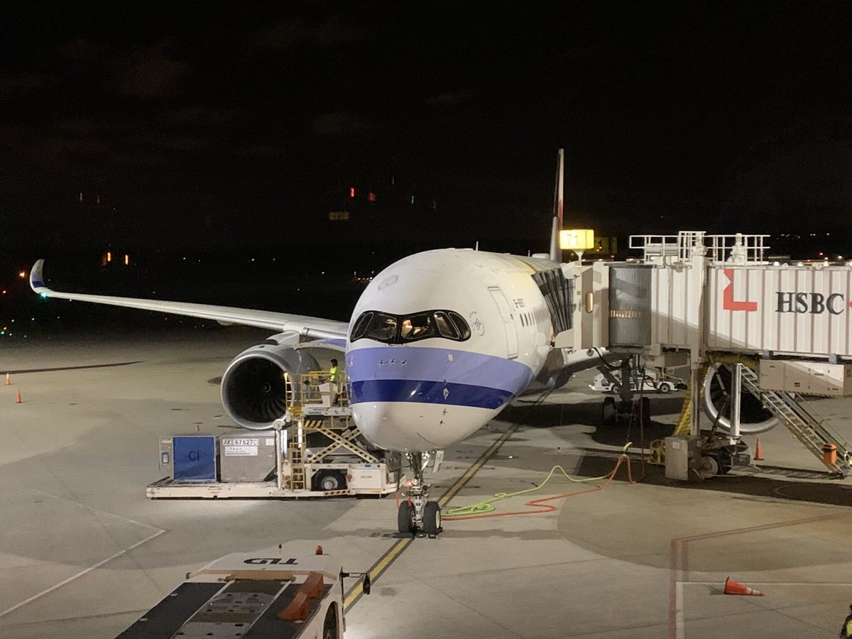 pieterpoll's tweet photo. @Airbus Yes! Most recently the A350-900 from #YVR to #BKK via #TPE on @ChinaairlinesEN. Amazing aircraft and so beautifully configured by CI. https://t.co/p15R9b5vPt