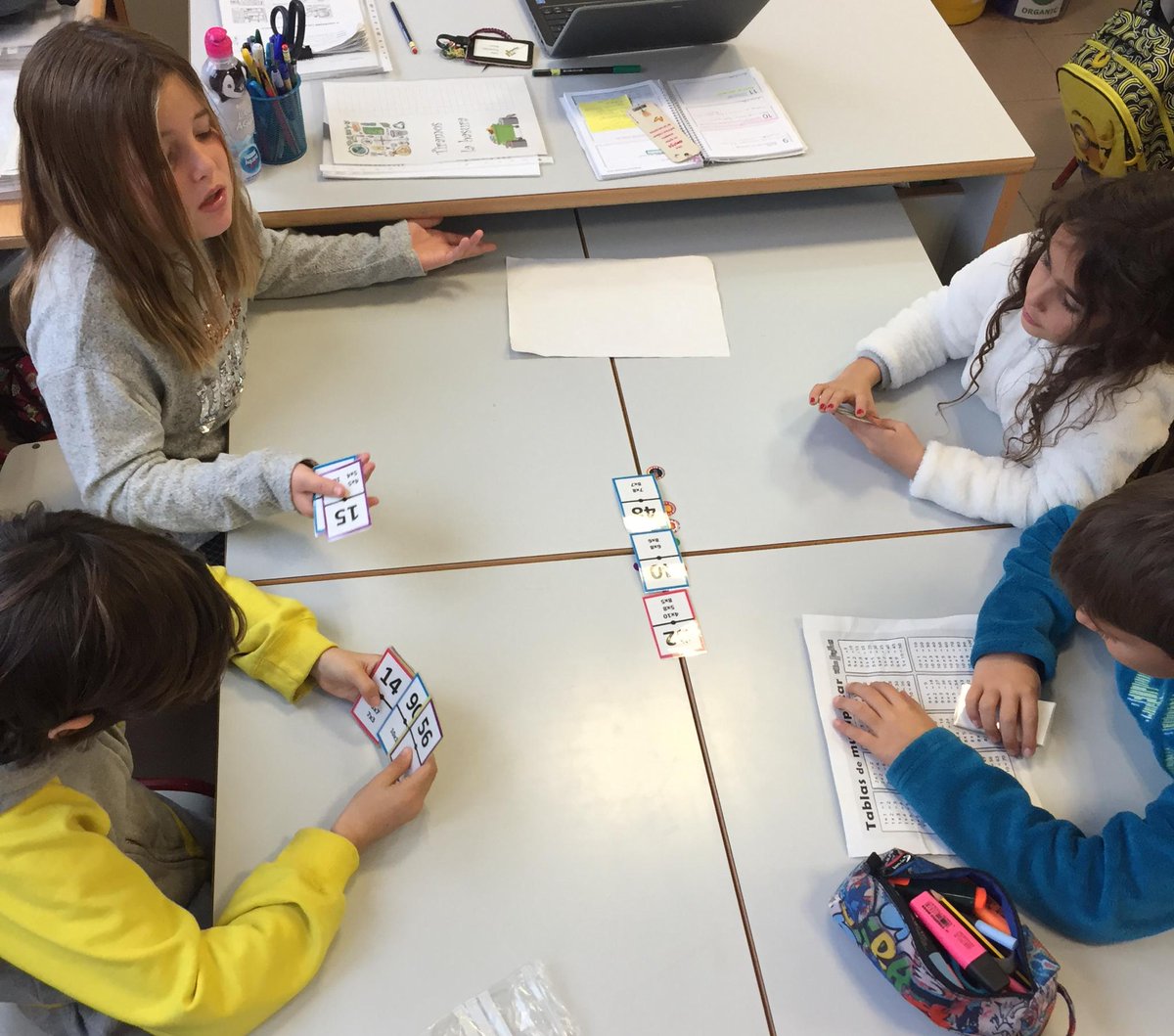 HipatiaFUHEM's tweet photo. El alumnado de tercero de primaria sigue disfrutando semanalmente de sesiones divertidas de refuerzo. Esta vez nos toca practicar las tablas de multiplicar.🔢 😌
#PrimariaHipatia
#Hipatia https://t.co/B6bbhklZTy