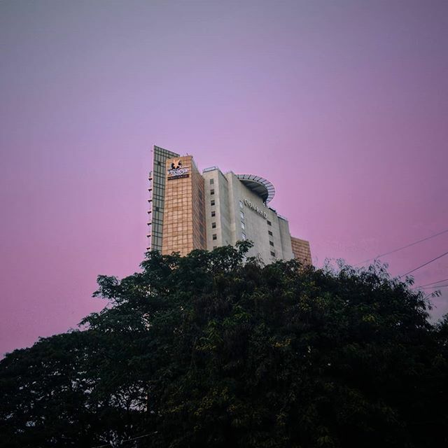 akashkhyadi16's tweet photo. Hues of Bengaluru.
#shotononeplus @oneplus_india
#oneplus5t #maibhisadakchap #nustaharamkhor #nammabengaluru #nammakarnatakaphotographers #photooftheday #photographers_of_india #perspectivepixels #photography #365photochallenge #final #month #shwetamal… https://t.co/7gHrPYdZzx https://t.co/U60SuuzjVE