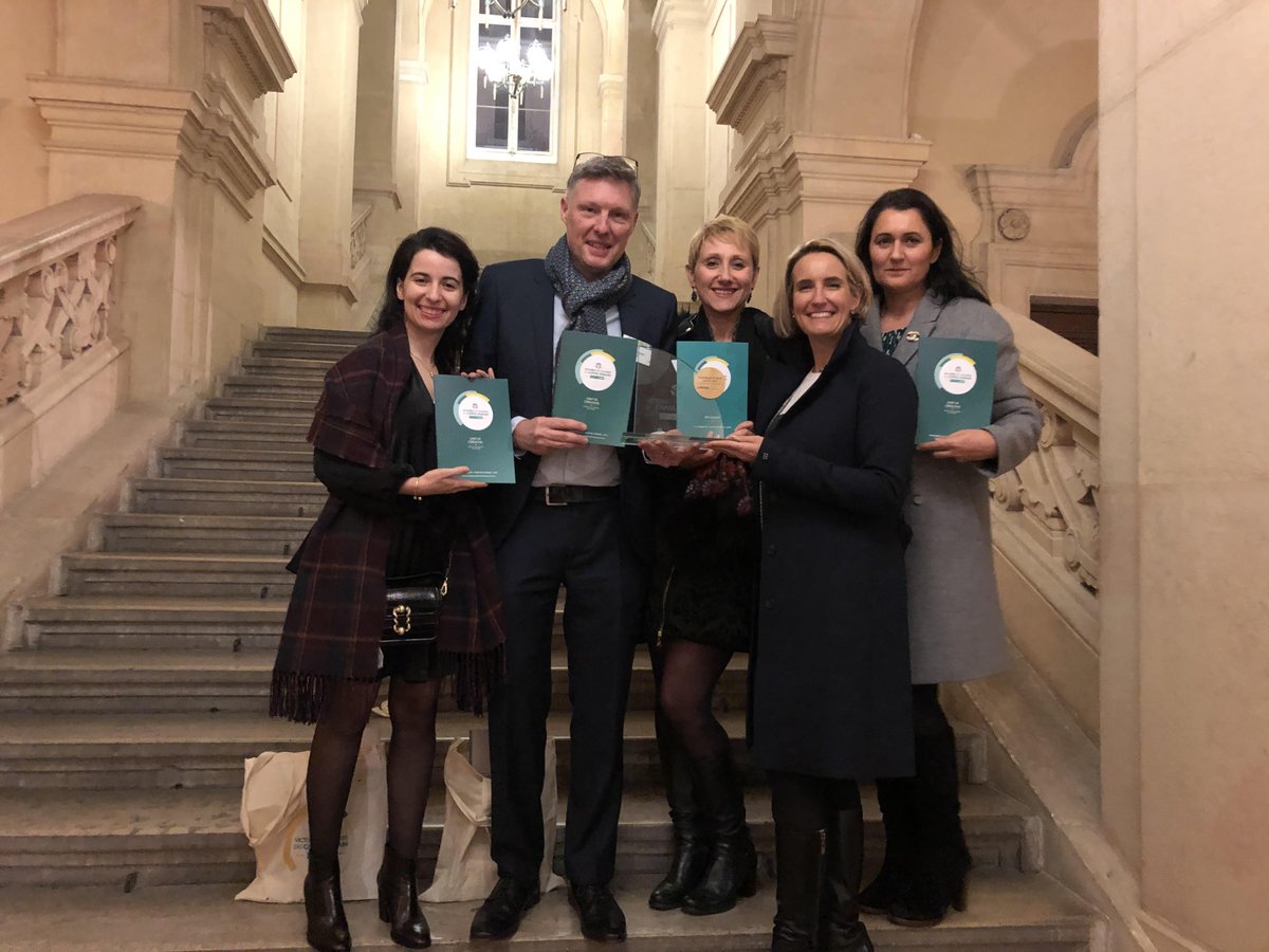 RHGroupeSAMSE's tweet image. 📢 Nous sommes fiers de vous annoncer que le #GroupeSamse a remporté le #trophée d&apos;or des victoires des leaders du capital humain dans la catégorie Transformation Stratégique 🏆

Un grand bravo à tous, pour ce beau travail d&apos;équipe 👏