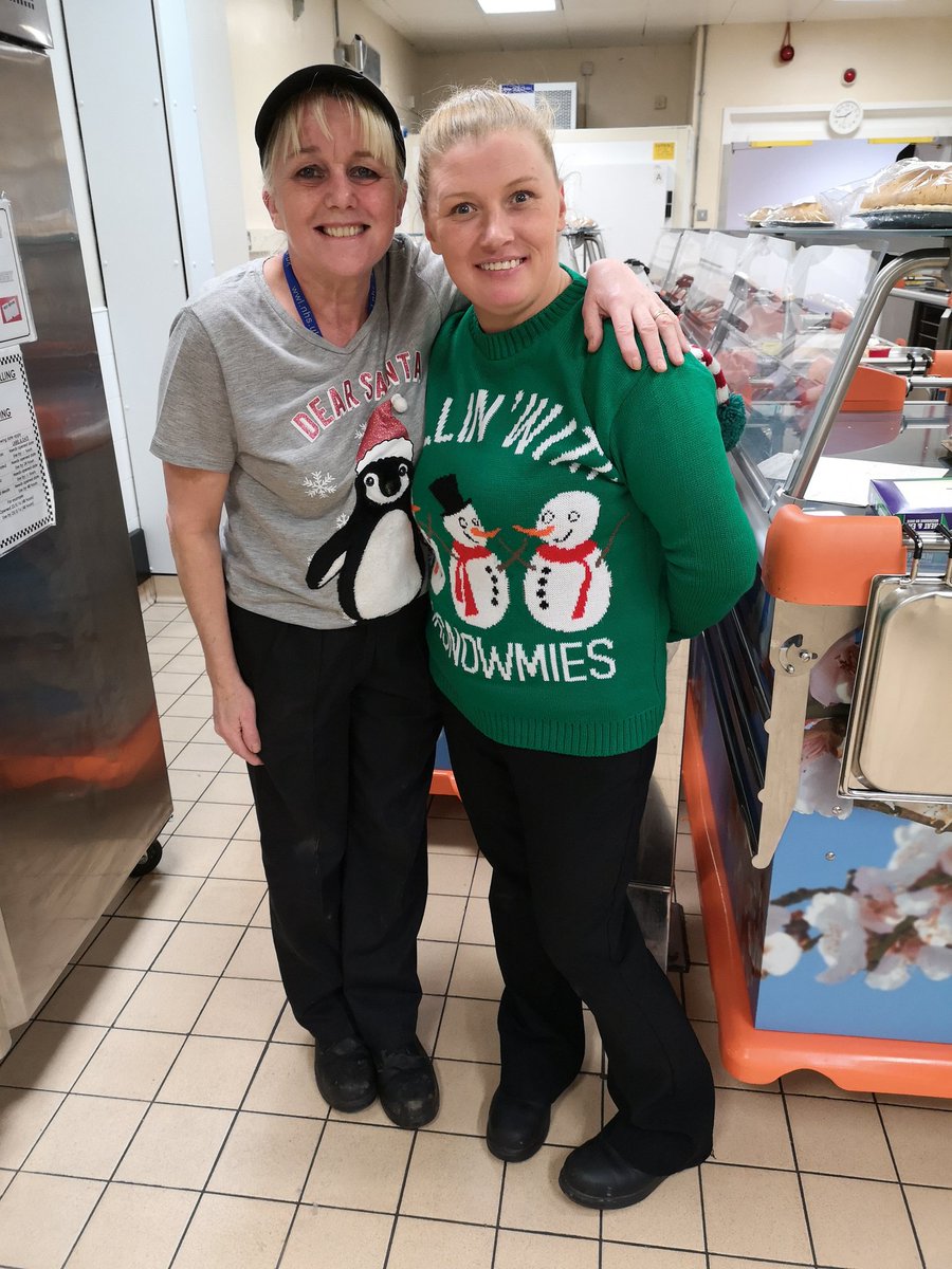 djfish04's tweet photo. @WWLNHS Emma and Sonia from catering supporting Christmas jumper day 🎅⛄🤶 https://t.co/Qga28m2t1s