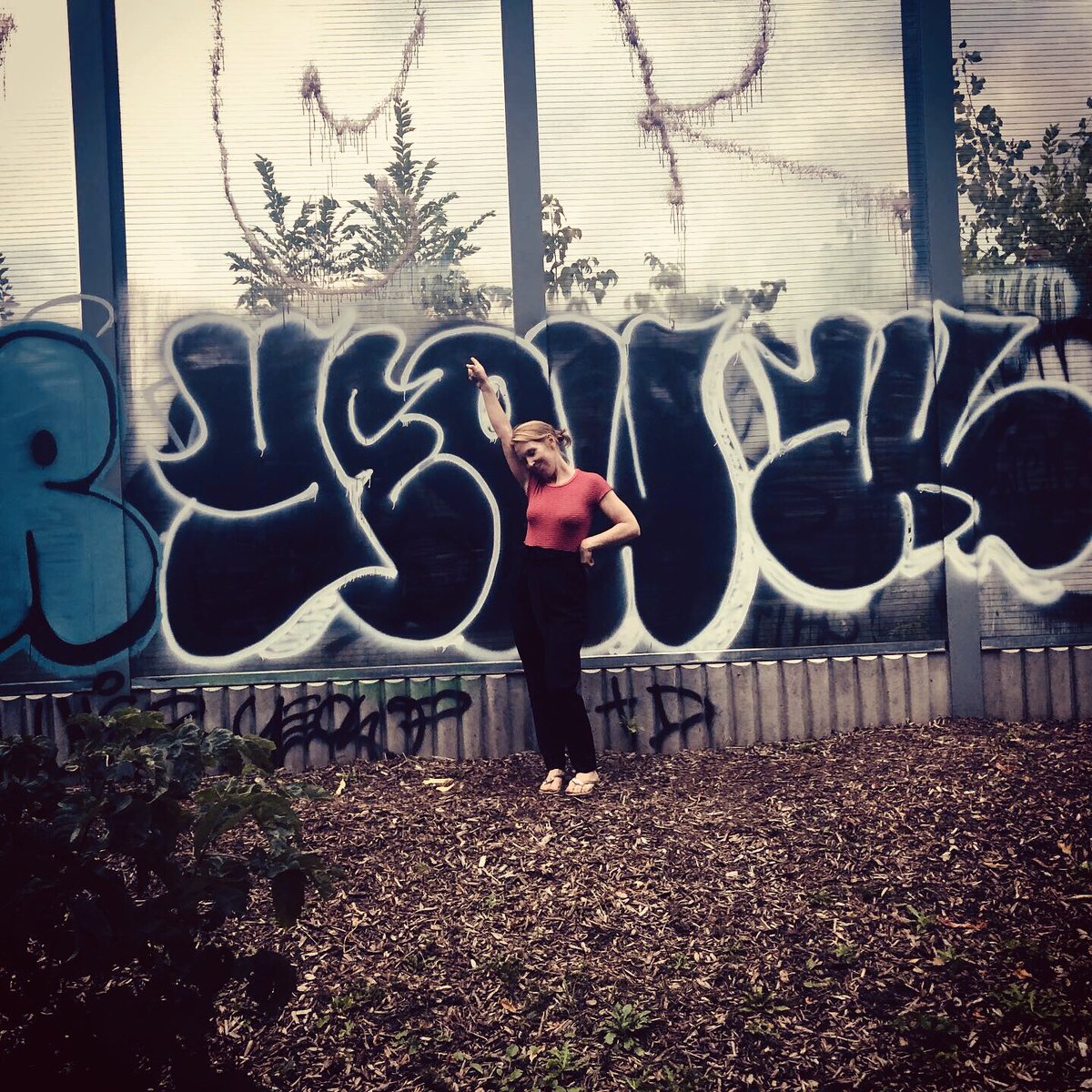 Rebecca&Marie-Claire tweet media