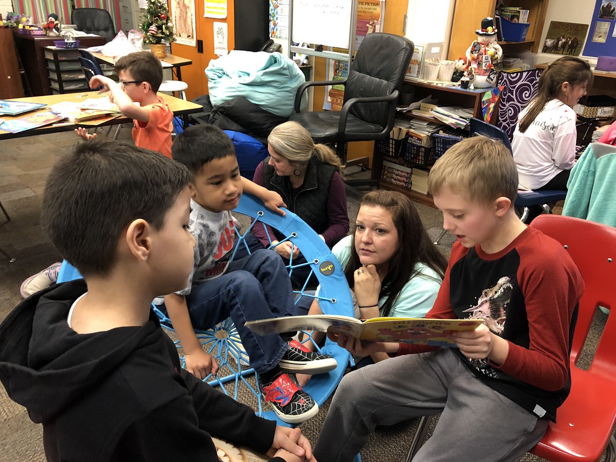 Reading with friends is so much fun! @EV4thGrade <a href="/motbz/">Brenda Ottinger, EdS.</a> <a href="/wildaboutev/">Kelly Ford</a>