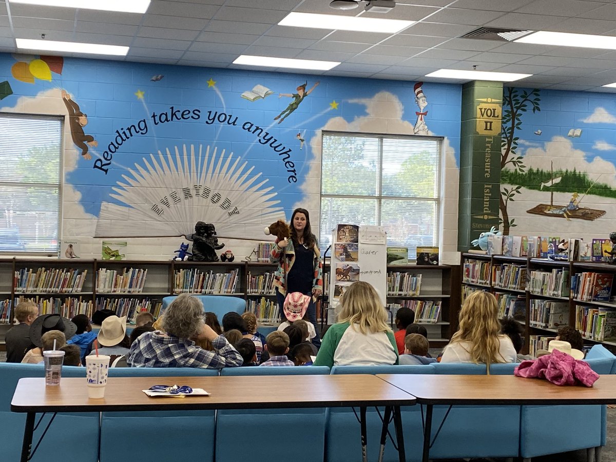 It’s Barrel Racing in the Library for Rodeo Day! #creechpride #kisdlibrarians
