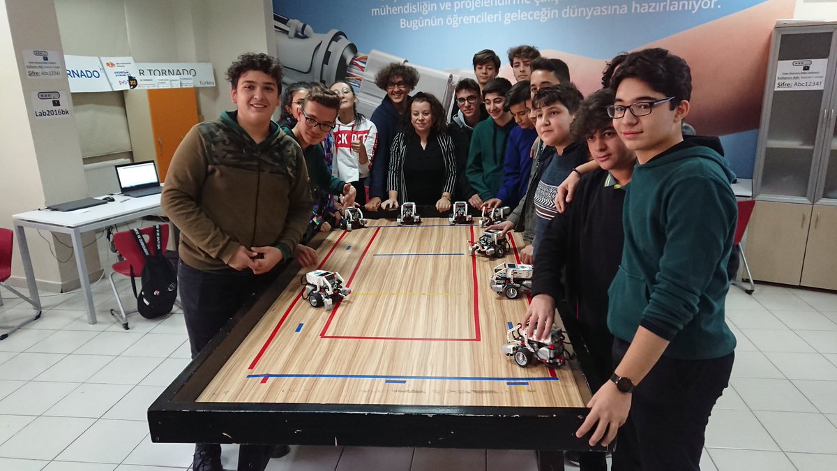 GlAlmali's tweet image. Hour of Code haftasında Talas Şehit Mahmut Yıldırım Anadolu Lisesi&apos;ni okulumuzda ağırlayarak temel kodlama çalışmaları yaptık. #HourofCode #ev3mindstorms #arduino @ahmetoba2 @ALPERATABAS @furkan58aktas @sblgncglu