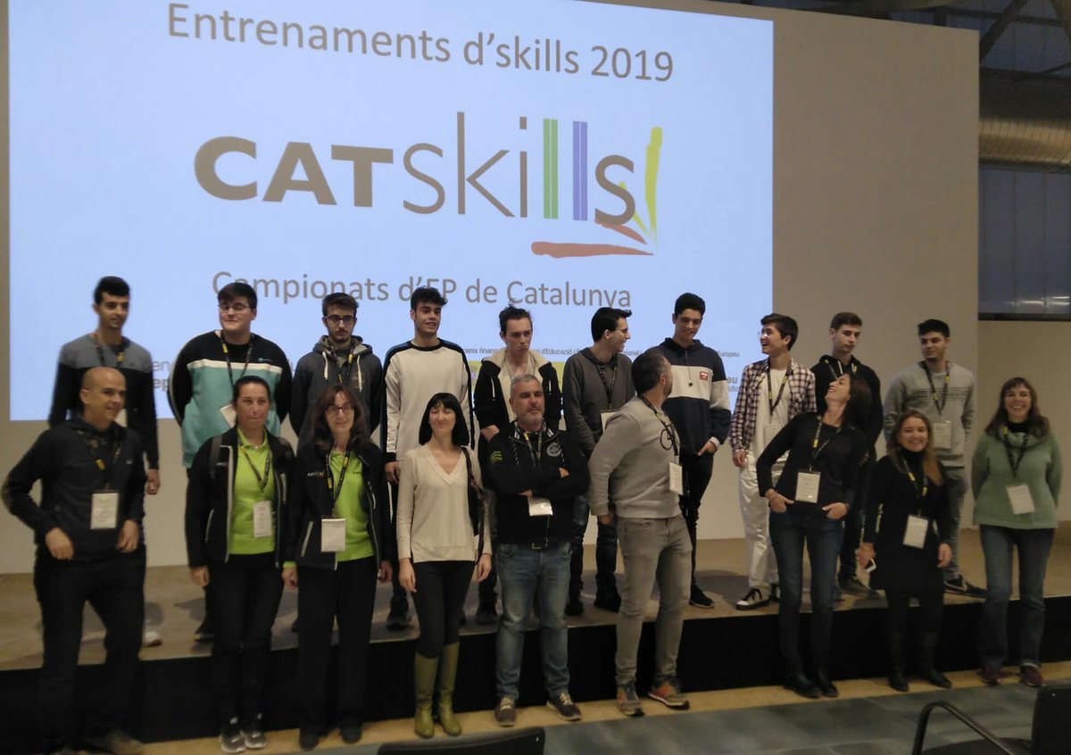 VIDALIBARRAQUER's tweet photo. El nostre alumnat ha participat en els entrenaments dels skills ciberseguretat, xarxes, desenvolupament web i ofimàtica.
Marc Sabaté guanyador del #skill17 desenvolupament web.
@vidalibarraquer @Campionat_Catsk
#joestudioalvidal #SomFP #catskills #webdevelopment https://t.co/pMo5WcW3Cd