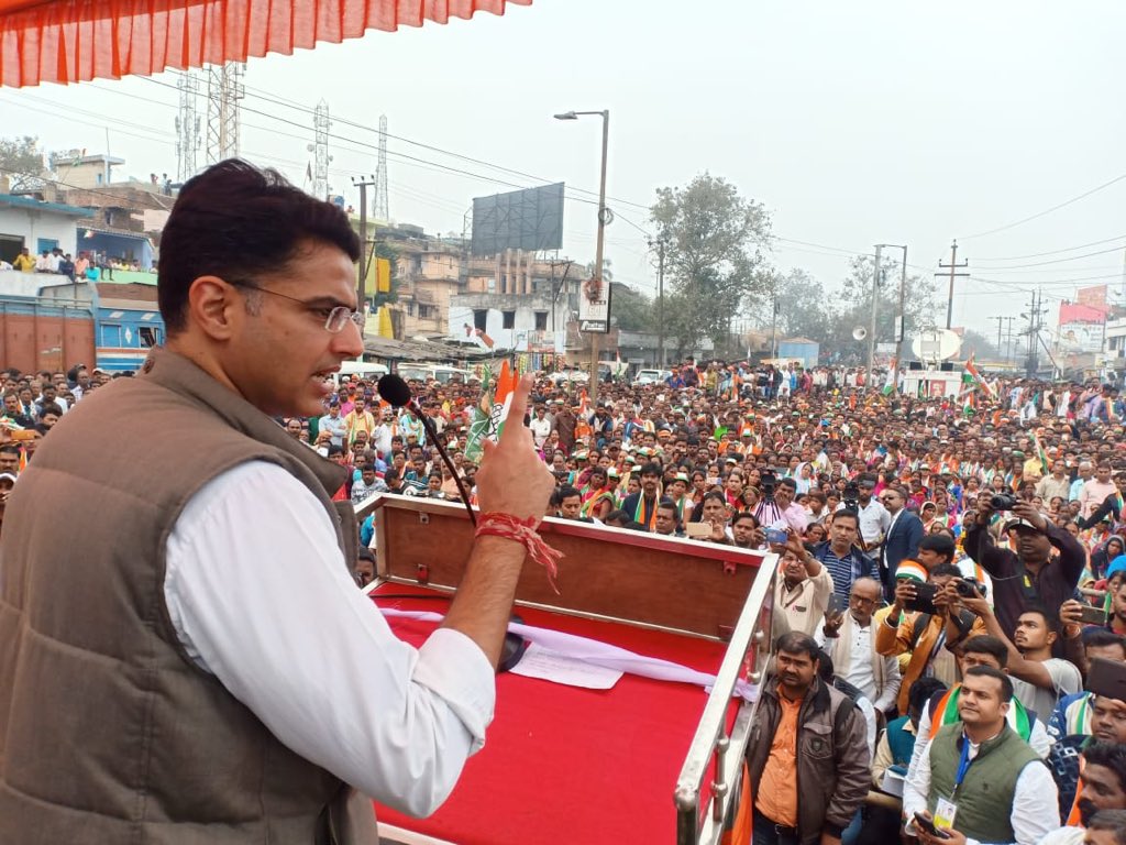 MdShaukinIYC's tweet image. 13/12/2019 Deputy Chief Minister of Rajasthan Shri @SachinPilot ji Addressed Public Meeting at #JhariaAssembly Jharkhand Plz Cast Your Valuable Vote in Favour of #PurnimaNirajSingh ji at Jharia Assembly on 16th December🙏🙏🙏