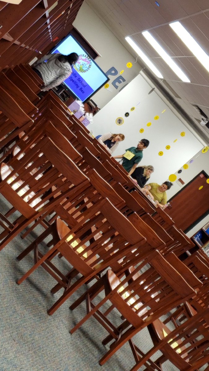 KendlGraham's tweet photo. This is intense!🤨😳 #spellingbee #wearelewis Runoff for 1st and 2nd place!!! https://t.co/kw01gbXk8M