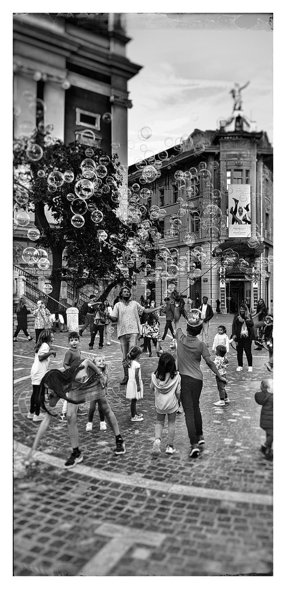 dpoljuha's tweet photo. Not about biology ๐ฑthis time, but not so far from it...it's about life ๐
One of my pics is chosen for the Christmas photo exhibition ๐
It was taken recently, in a perfect mood, and I call it: #Ljubljana lives ๐คฉ
#life #joy #simplelittlethings #perfectmoments https://t.co/9BOGYy1Tz8