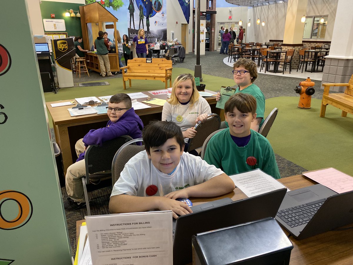 FESChangeMakers's tweet photo. The town is open! @Fairdale_Elem is running #Biztown today! #FairdaleWorld #WeAreJCPS https://t.co/UwgLjvjMu7
