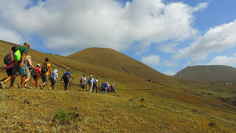 AgendaCv's tweet photo. #Trekking trilho Bélem->Juncalinho, ilha de São Nicolau
#travelCaboVerde paisagens fantásticas "Saniclau é Tempo de Descobrir Cabo Verde"
https://t.co/hjbAXfgXmL
foto Décio Barros
#capeverde  #travelafrica #viagem  #travelafrica #africa  #hiking #saonicolau #travel #solotraveling https://t.co/E48quEErlA