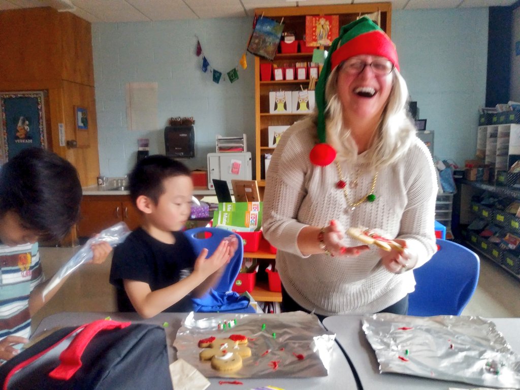 JessicaKellyENL's tweet photo. The gingerbread people we created, have gone missing. If you have ANY information, please contact the ENL Department! #successatcres #languageexperienceapproach https://t.co/hxTl5NOcwB