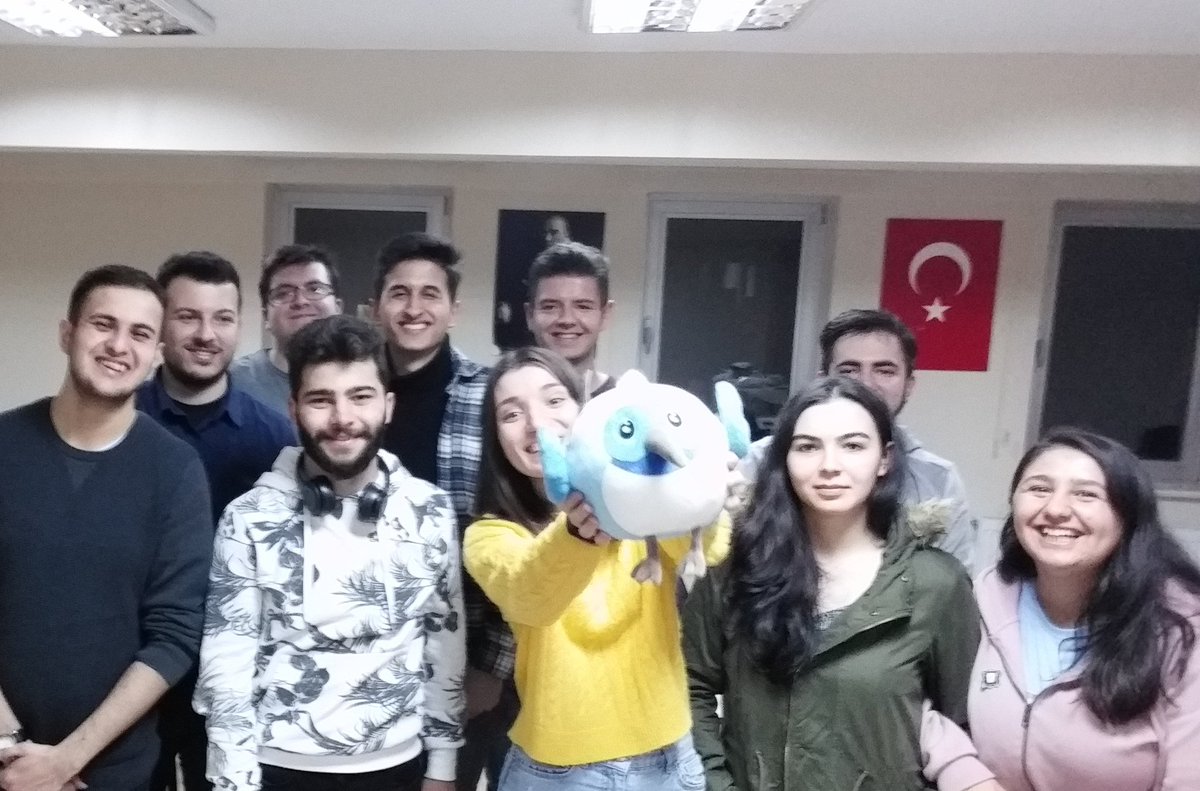 GdgEskisehir's tweet image. Dash wanted to take a selfie, but  hold it off 🤣💙 #FlutterInteract