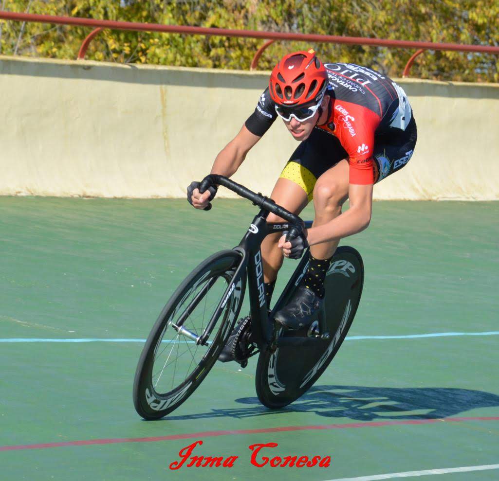 #NosGustaLaPista y por ello hasta 6 de nuestros chicos (Junior y Sub23) estarán en Dos Hermanas (Sevilla) para la primera cita de #CopaEspañaPista20.

<a href="/jonathantoro01/">Jonathan Toro</a> <a href="/pichiigarciaa/">Andrés García</a> <a href="/PedroIzquierdoC/">Pedro Izquierdo Conesa</a> ➡️ @MurciaCiclismo

<a href="/CristianToro_99/">CristianToroSantiago</a> <a href="/jmgarcia_so/">——JM——</a> @28Carlesss ➡️ @CT_Pijo_Esetec